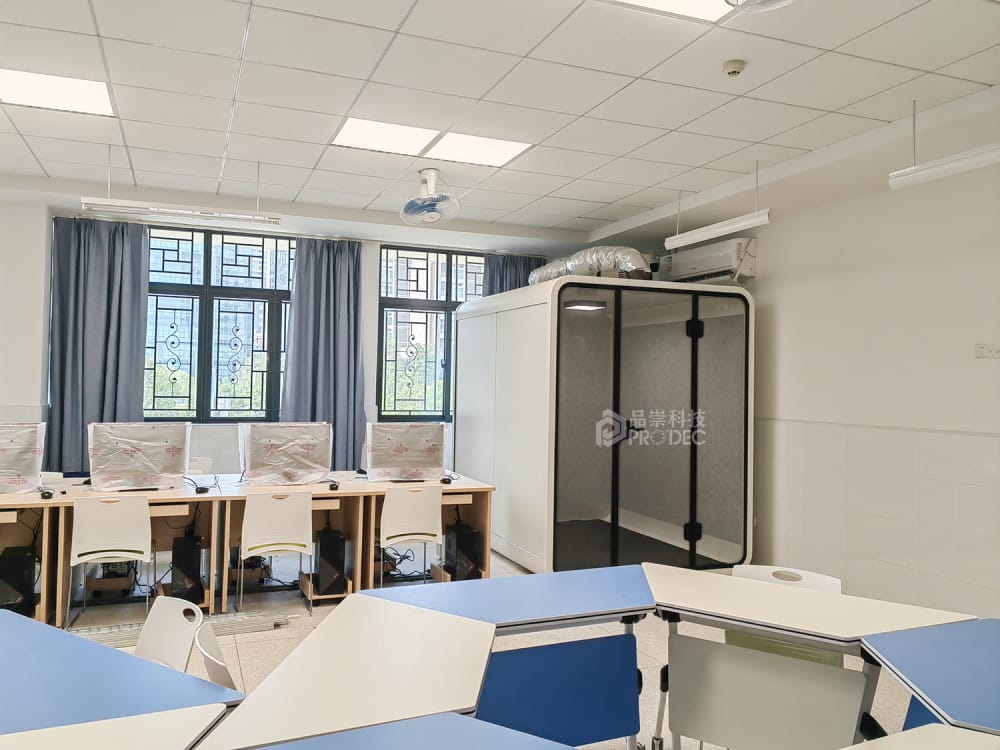 深圳光明区凤凰实验学校.jpg